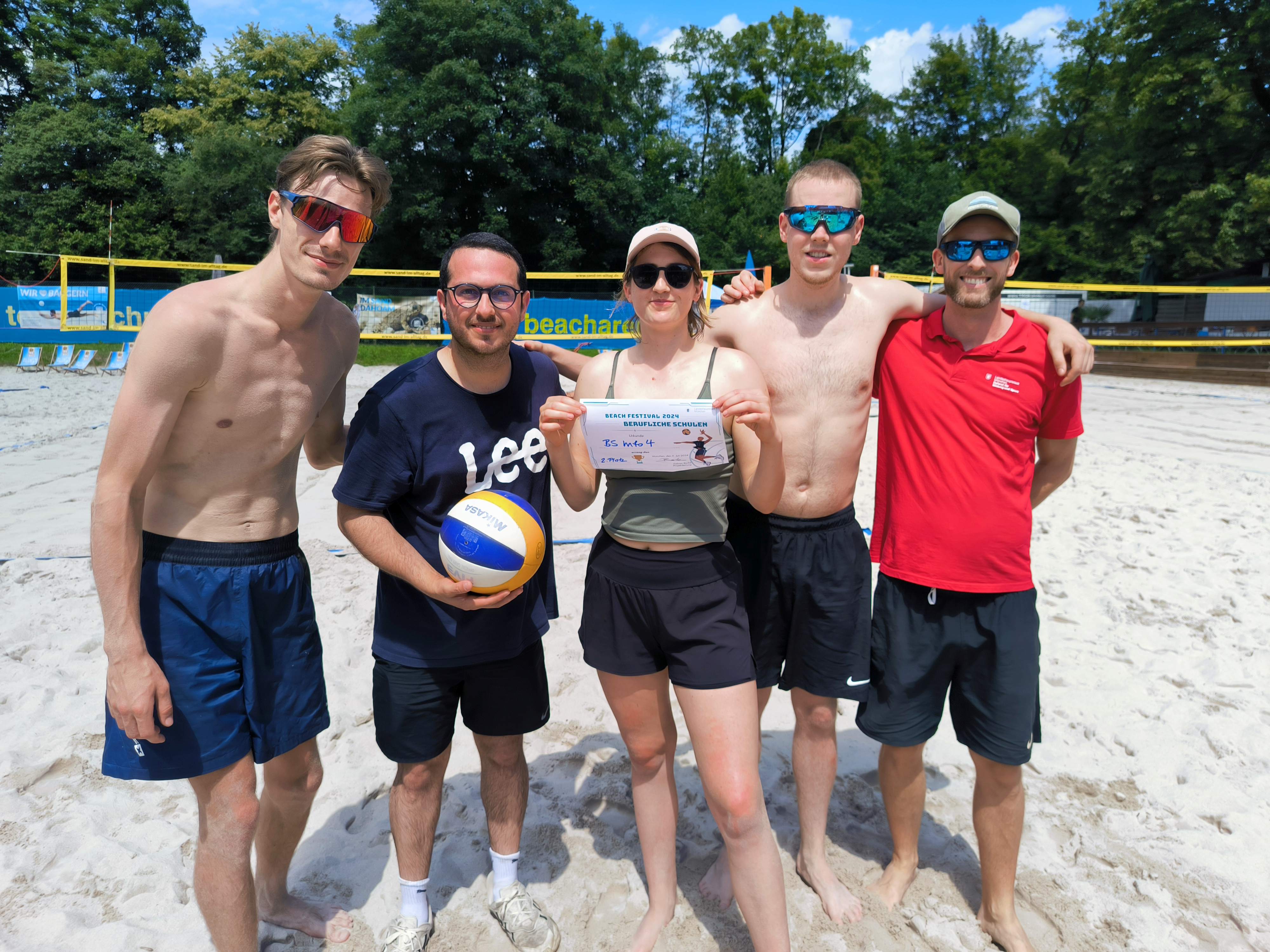 Luca, Mahyar, Alexandra, Julian und Coach Hoyer